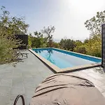 2 Bedroom Stunning In Bregi *