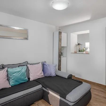 Holiday home 2 Bedroom Stunning In Bregi Breza