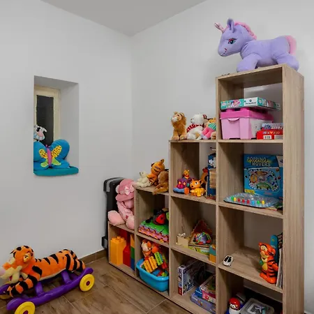 2 Bedroom Stunning In Bregi *