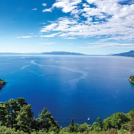 2 Bedroom Stunning In Bregi Prázdninový dům Breza