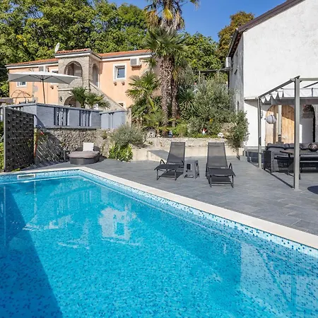 2 Bedroom Stunning In Bregi