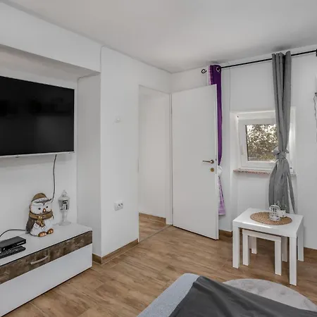 펜션 2 Bedroom Stunning In Bregi