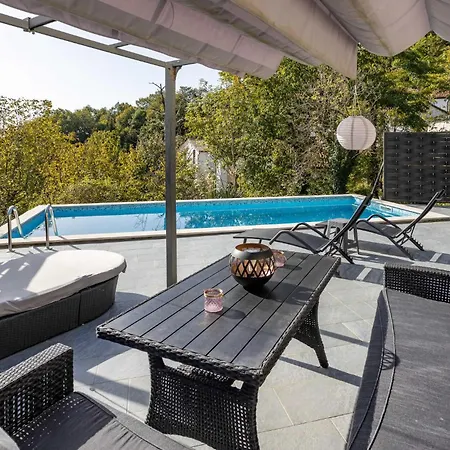 펜션 2 Bedroom Stunning In Bregi Breza