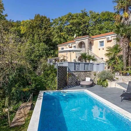 2 Bedroom Stunning In Bregi