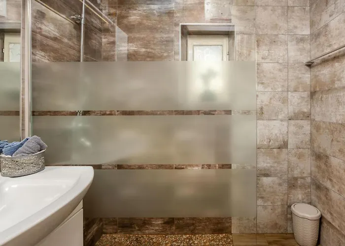 2 Bedroom Stunning In Bregi Vikendica *