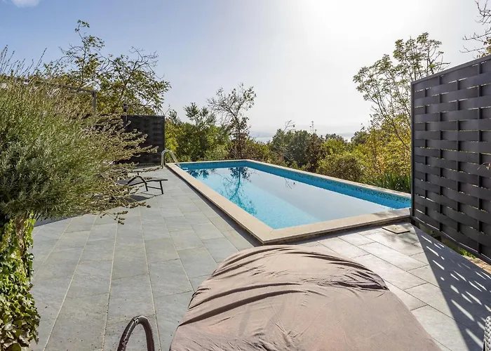 2 Bedroom Stunning In Bregi *