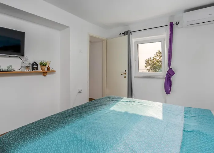 2 Bedroom Stunning In Bregi Breza